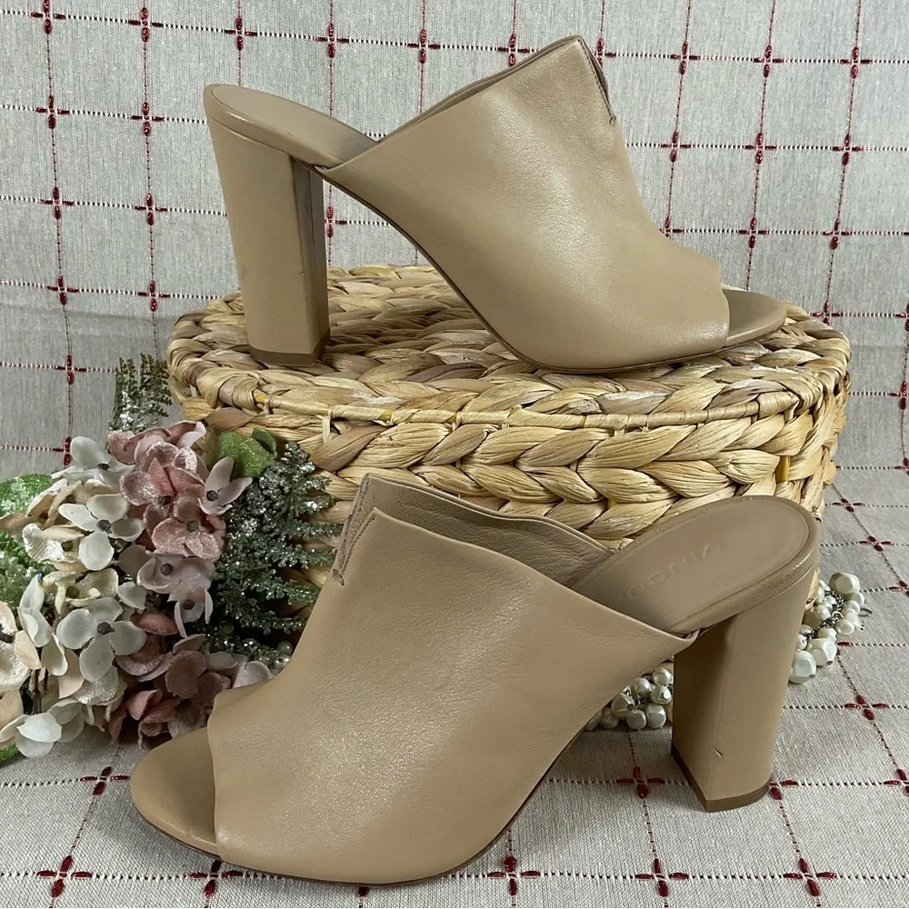 Vince Vero Cuoio Soft Calfskin Leather Tan Heeled Sandals Mules Size 9.5 39.5 - Picture 1 of 9